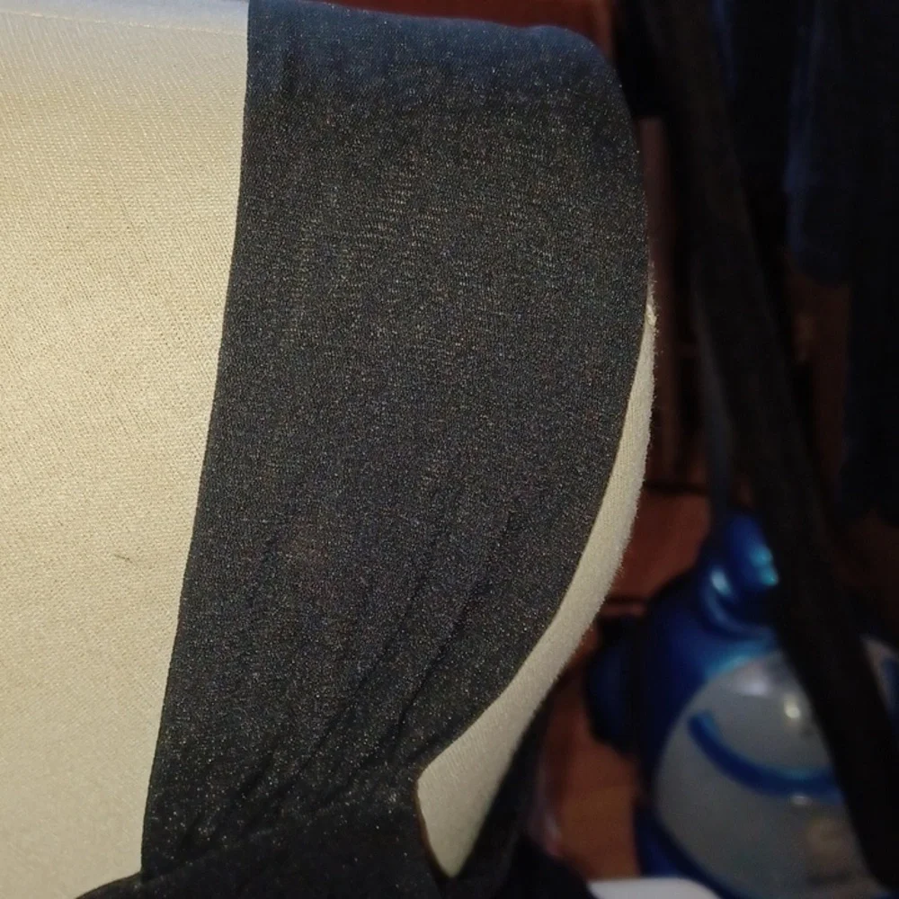 MK Dressy Vneck Tank Large - Picture 6 of 10